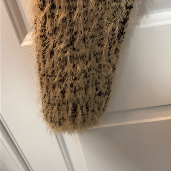 Black rivet long sleeved sweater - Picture 8 of 9